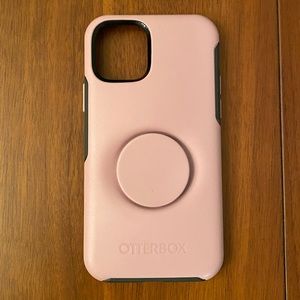 NWT iPhone 11 Pro Otter + Pop Symmetry Series Case